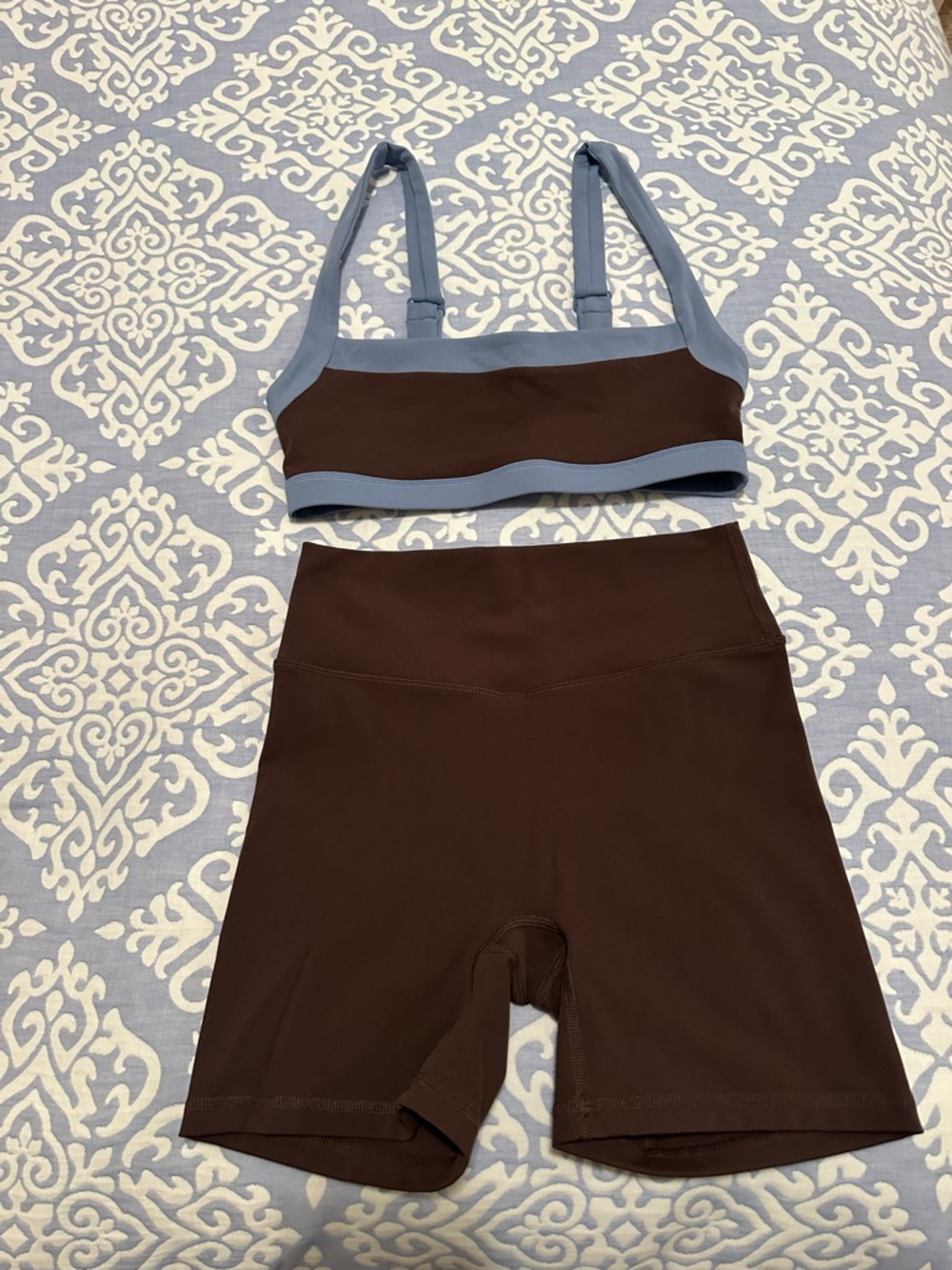 FORM set - straight neck bra in espresso/glacier and 5 in shorts in glacier